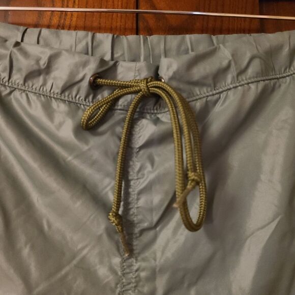 Marc Jacobs Nylon Shorts Army Green Size Small - Picture 3 of 6